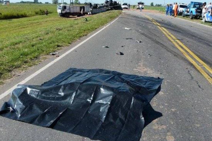 Accidente en Ruta 6 - Foto Relaciones Policiales URXI