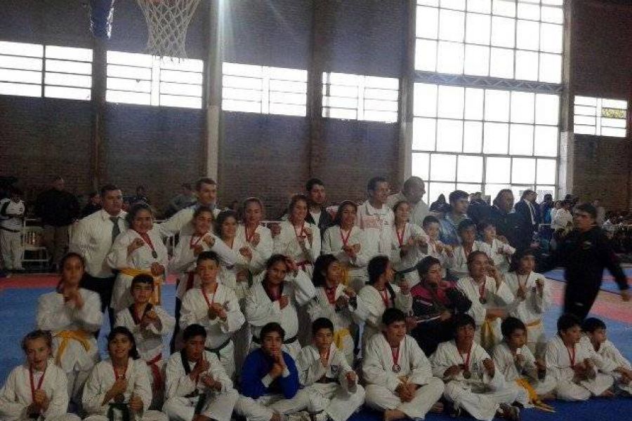 Taekwondo del CSDA en Coronda - Foto Flia Castillo