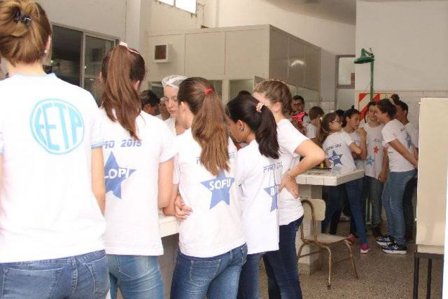 EETP Nº 298 celebró el Día de las Escuelas Técnicas FM Spacio 98 1