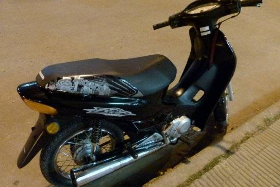 Honda biz robada - Foto Relaciones Policiales URXI