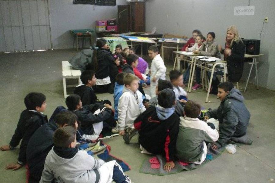 4Actividades en la Escuela Primaria - Foto FM Spacio