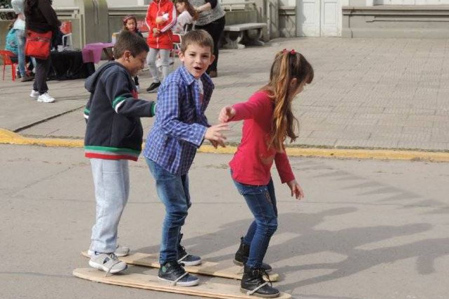 Festejos en Plaza Sarmiento - Foto Comuna de Franck