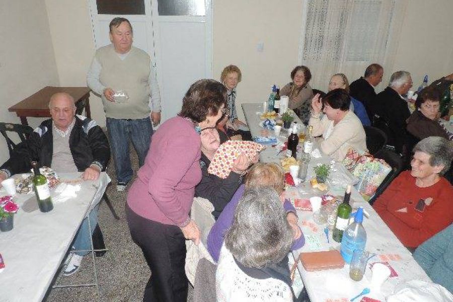 Cena beneficio Club de Abuelos - Foto FM Spacio