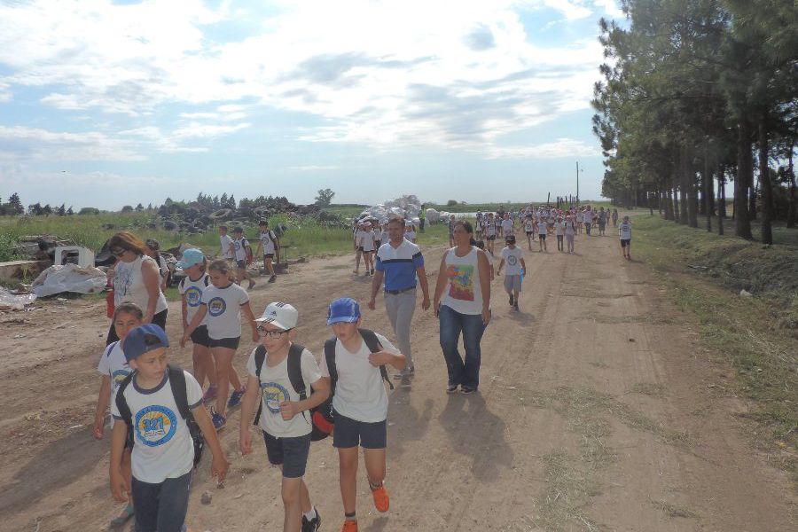 Alumnos de ka Escuela 321 en FIMA