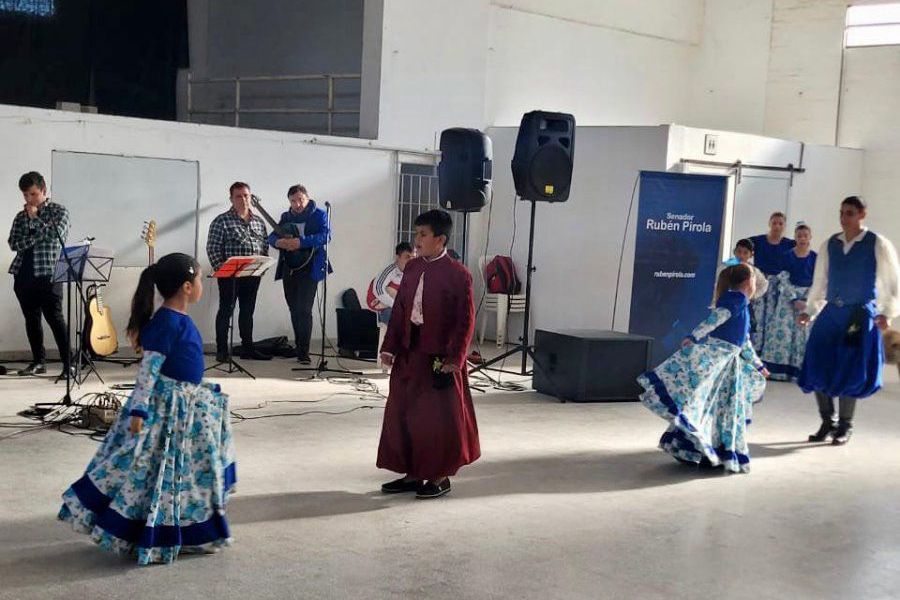 Pirola en actividades de Las Colonias