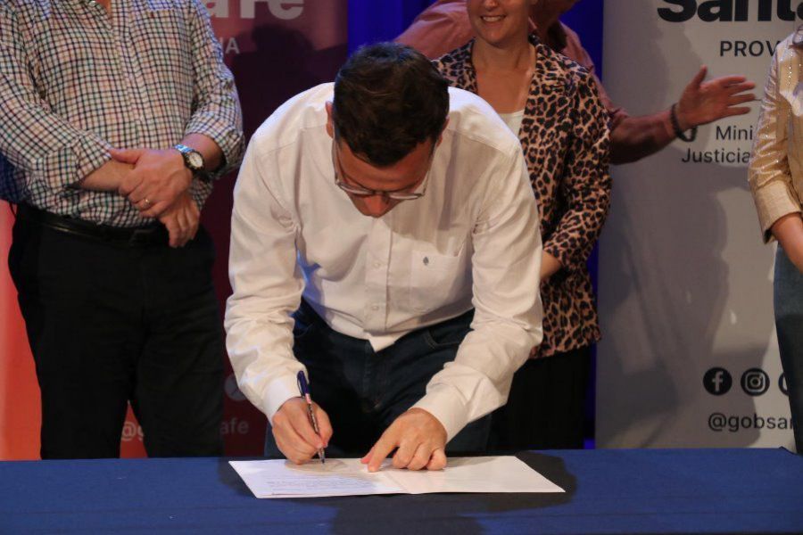 Firma del Programa Vínculos