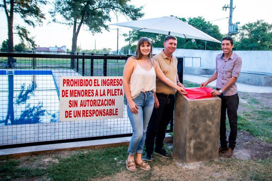 Pirola inauguró natatorio en María Luisa