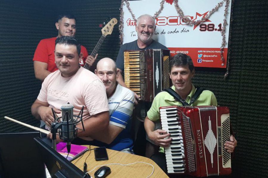 Los Tchaikovsky de la valesana en FM Spacio