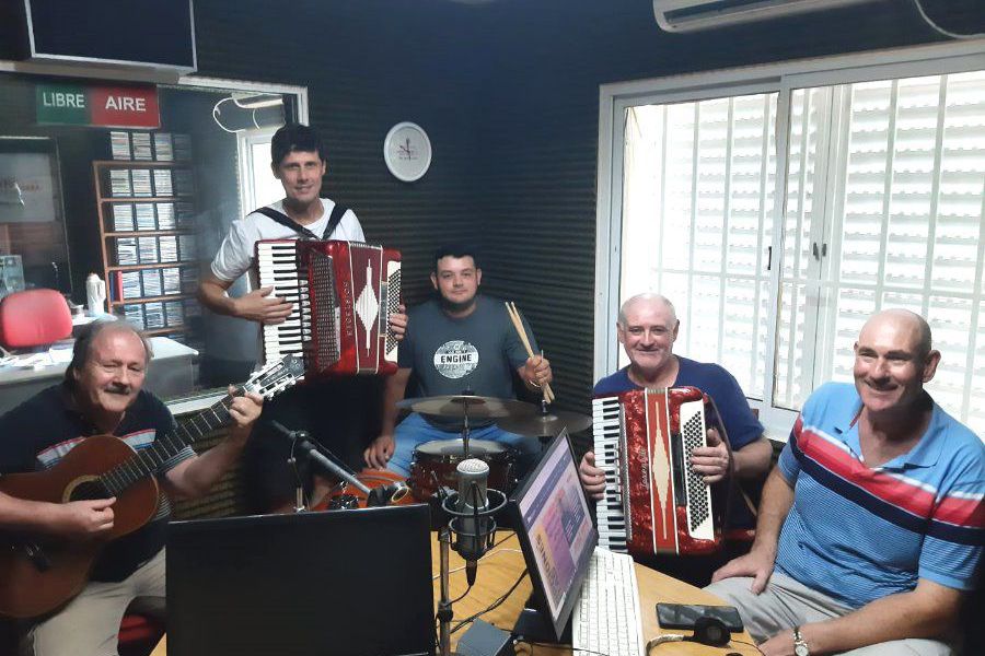 Los Tchaikovsky de la valesana en FM Spacio